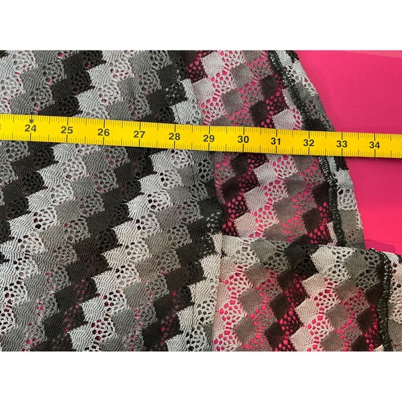 Diane Gilman Womens Peplum Top Sz 3X Black‎ Gray Lace Chevron Artsy Boho Mod - Picture 6 of 8